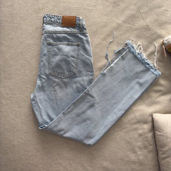 Avec Les Filles Light Wash Distressed Split Seam Jeans | Anthropologie | Size 29 - Picture 12 of 13